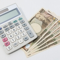 現金と電卓