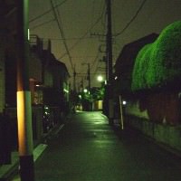 深夜の住宅街