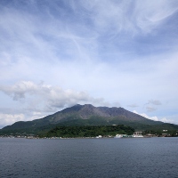 錦江湾に浮かぶ桜島