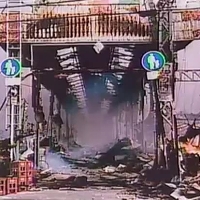 焼け落ちた菅原市場