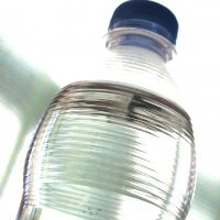 液体入りのボトル